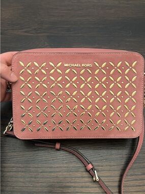 Michael Kors Jet set studded pink crossbody with Gold Accent